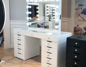 Smart Bathrooms LED Toilet Hotel Bedroom Vanity Bath TV Makeup Mirror Beauty Salon Hairdressing Mirror Station
